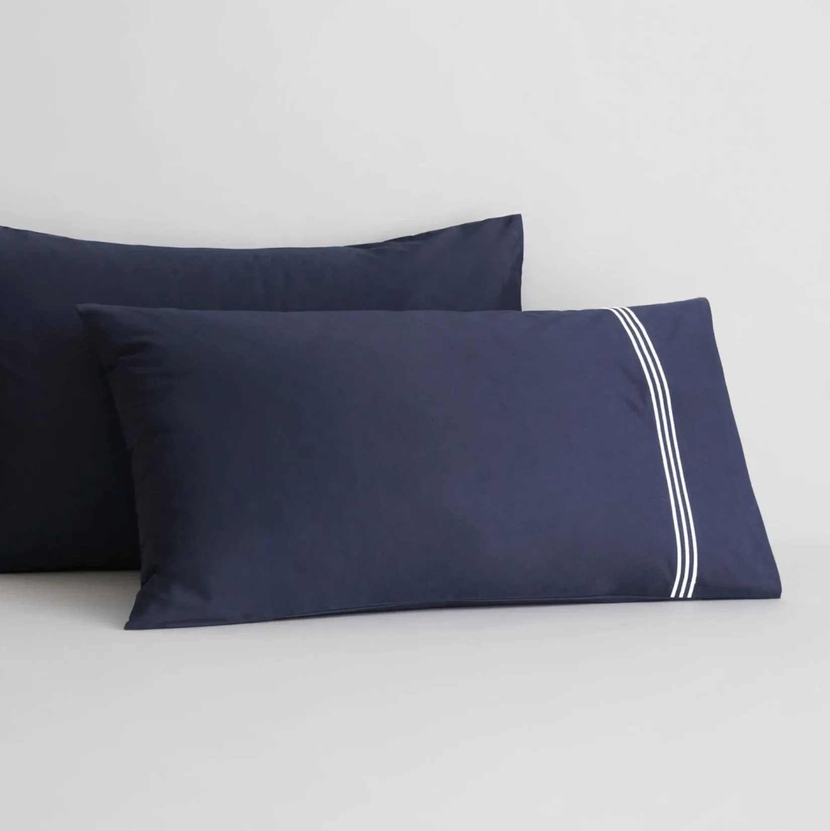 1200 Thread Count Palais Pillowcase Pair - Image 5