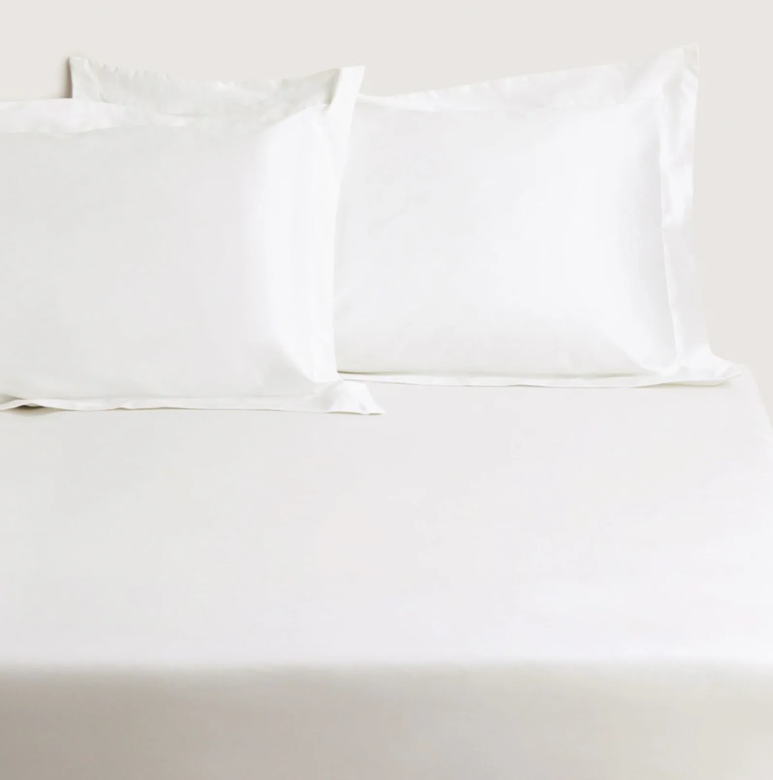 1200 Thread Count Ultimate Sateen Fitted Sheet - Image 2