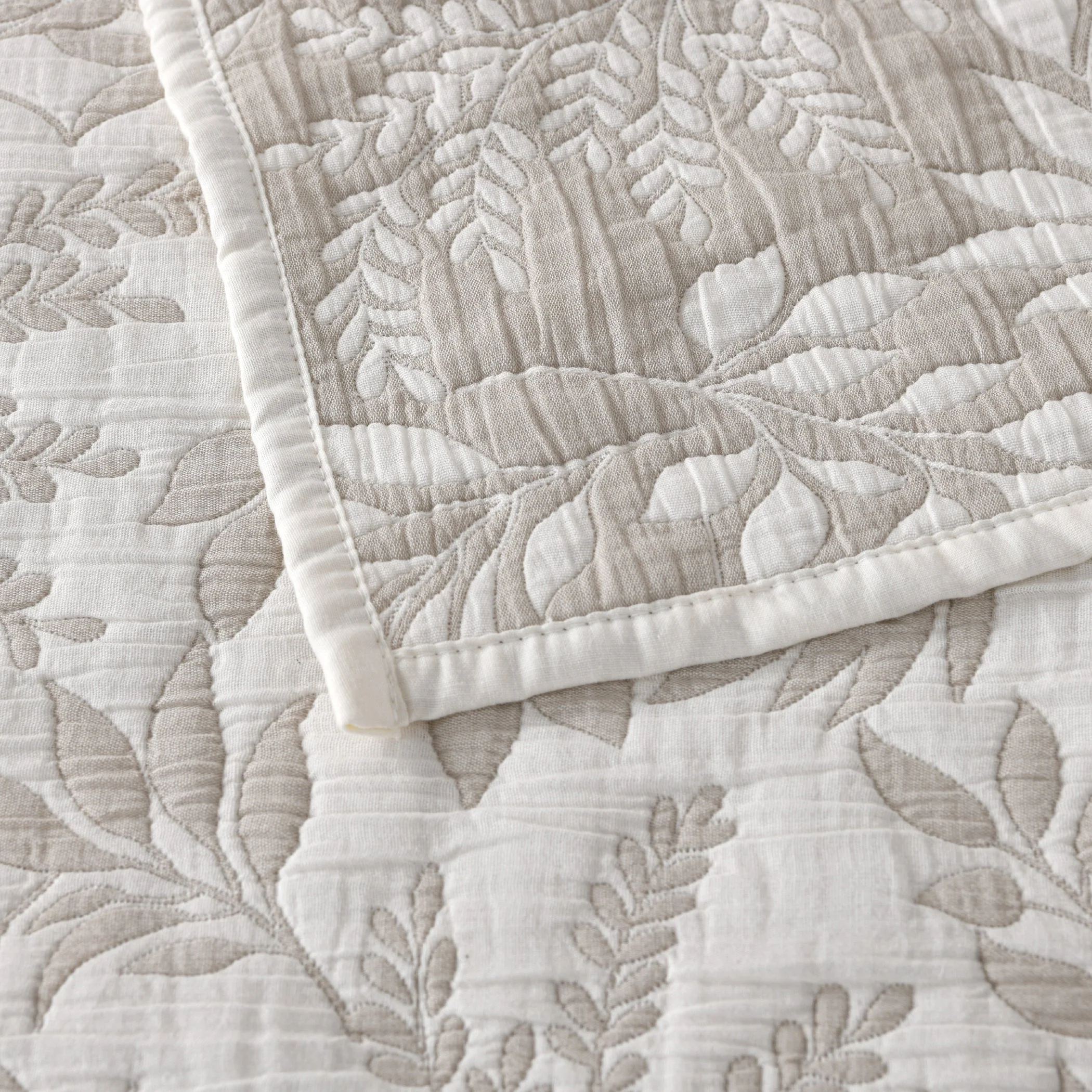 Amelia Bedspread Set Taupe - Image 4