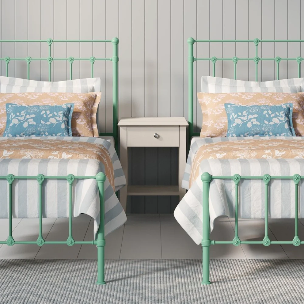Ashmore Cast Iron Bed Frame - Image 4