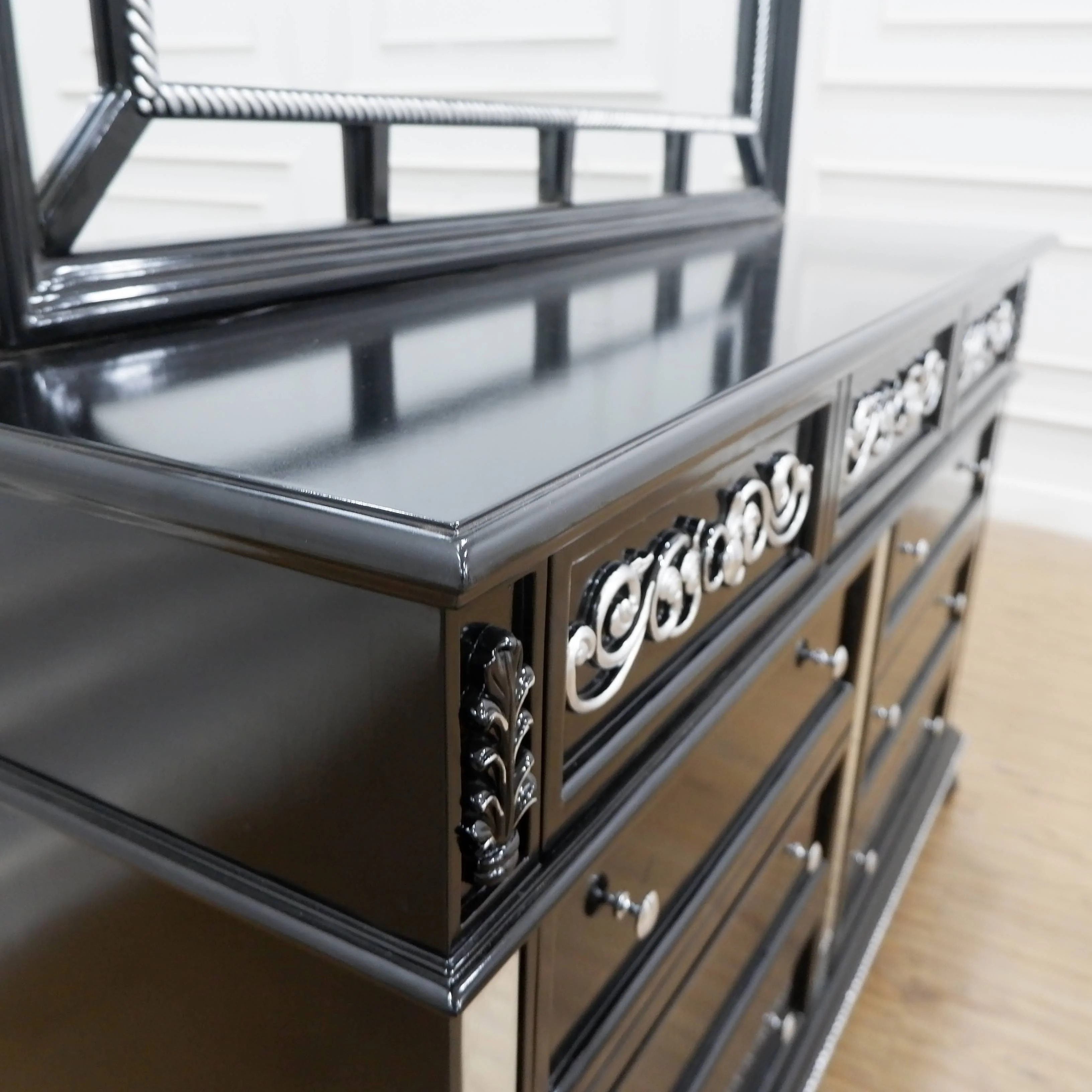 Azha Dressing Table - Image 10