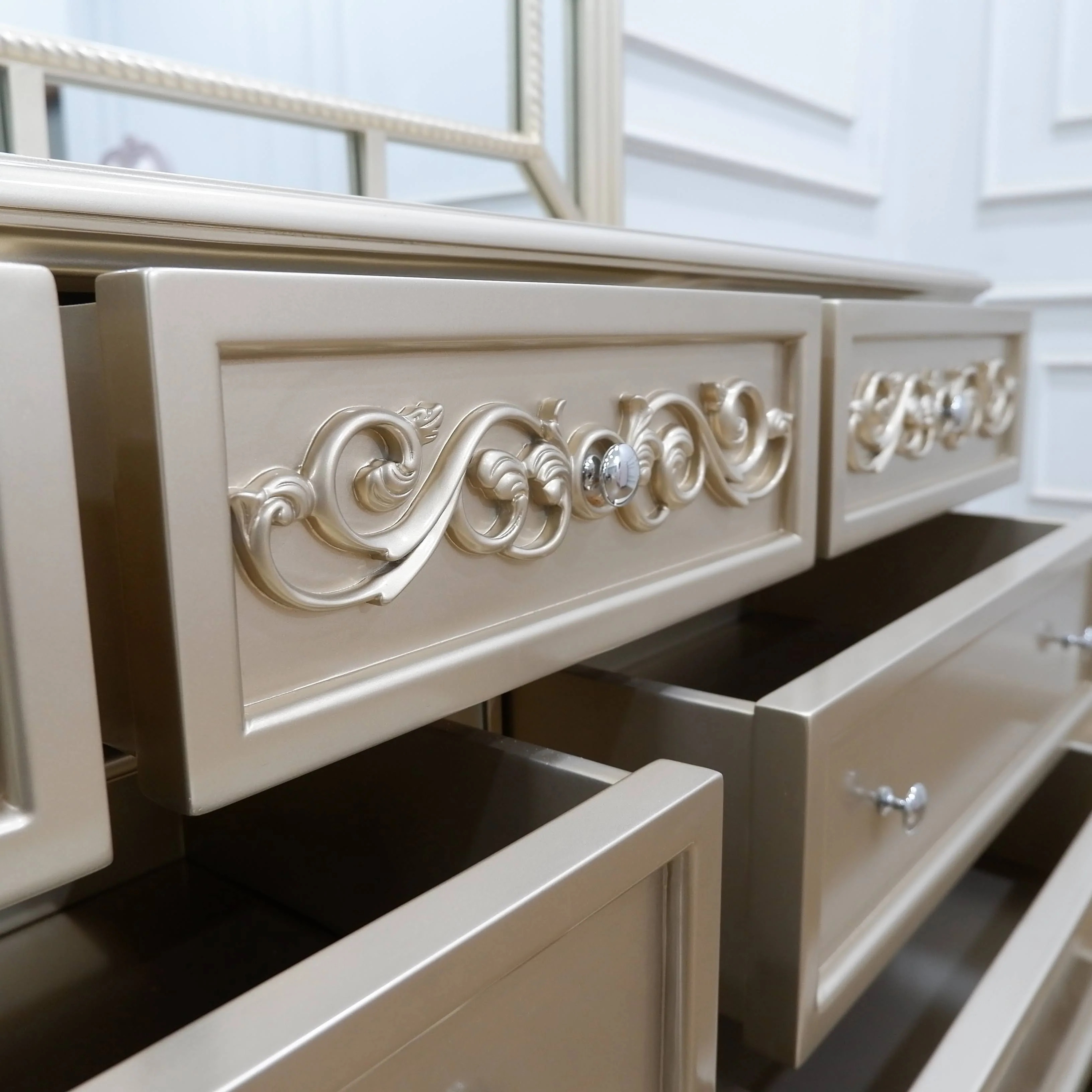 Azha Dressing Table - Image 3