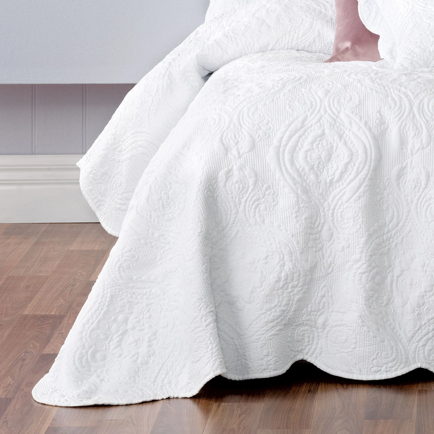 Cordelia Bedspread Set White - Image 2