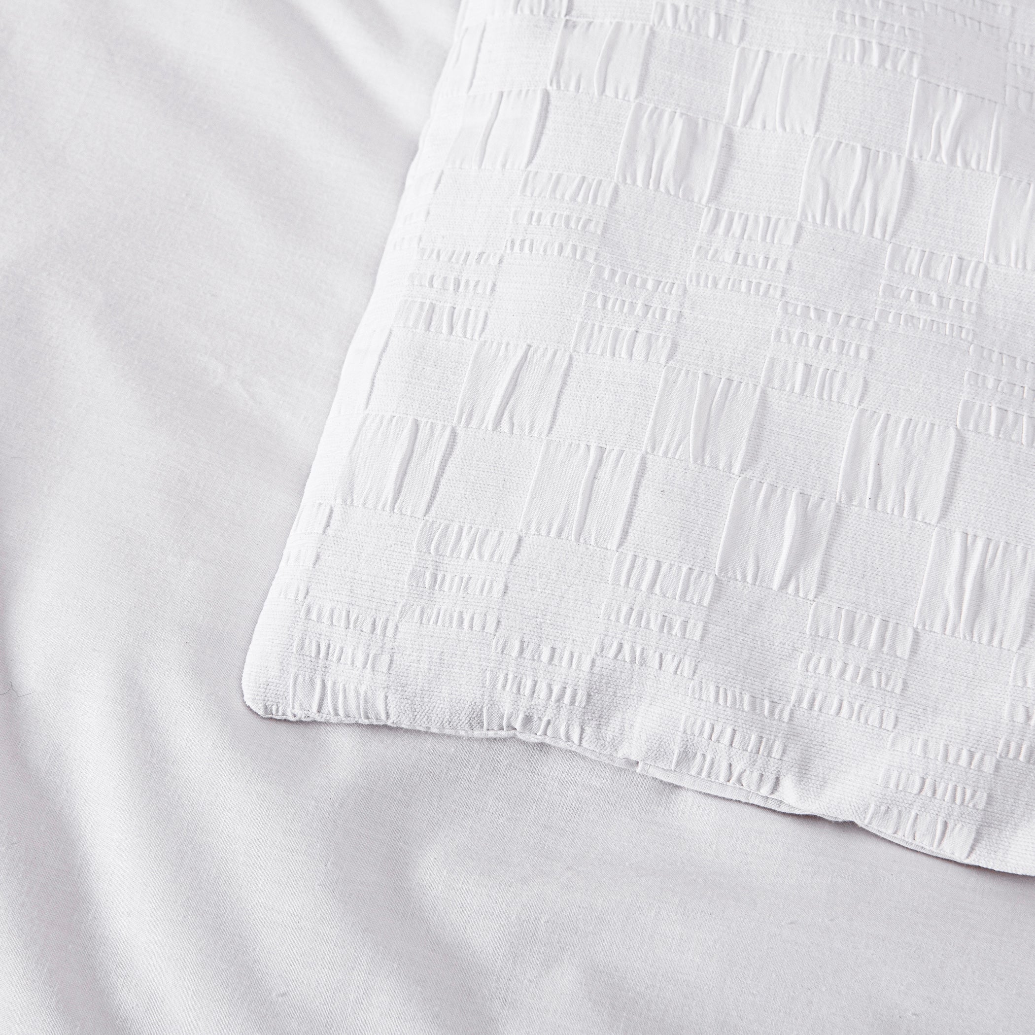 Cosmo Quilt Cover Set White - Image 3