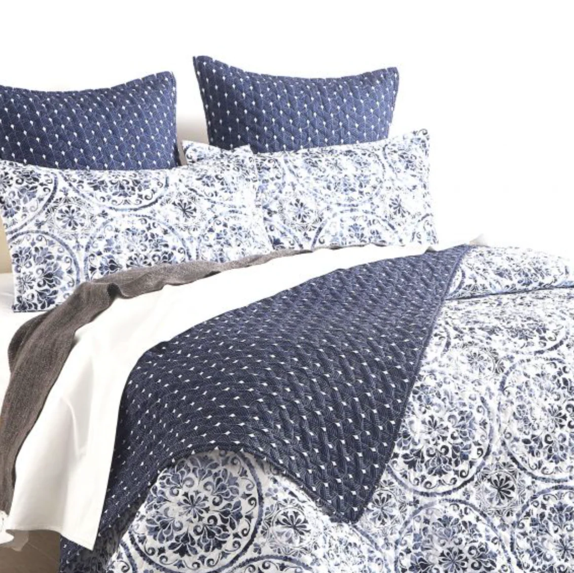 Delos Quilted Reversible Coverlet Set - Image 4