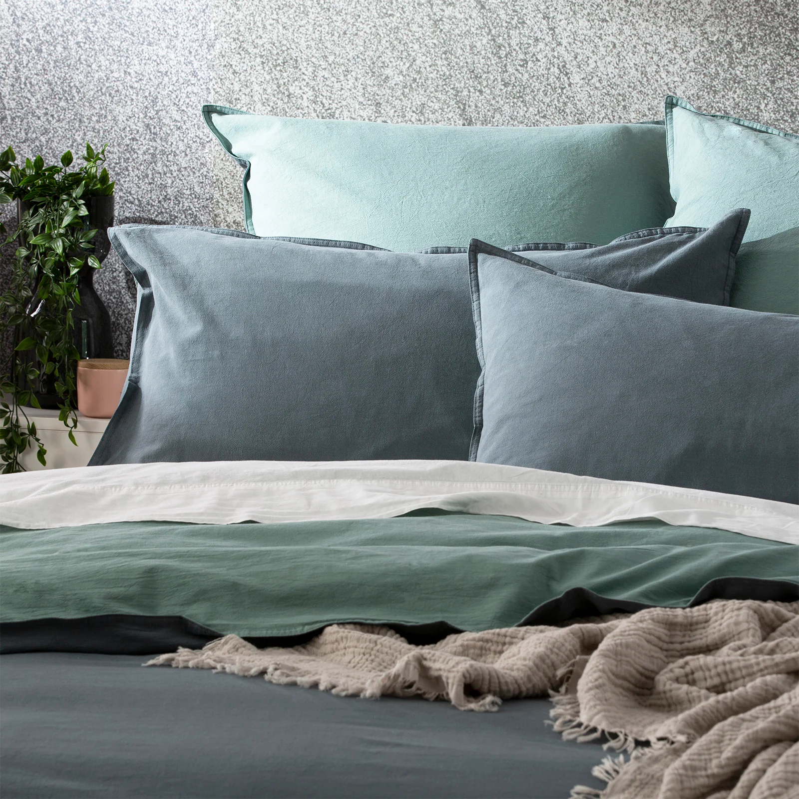 Essentials Quilt Cover Set - Image 11