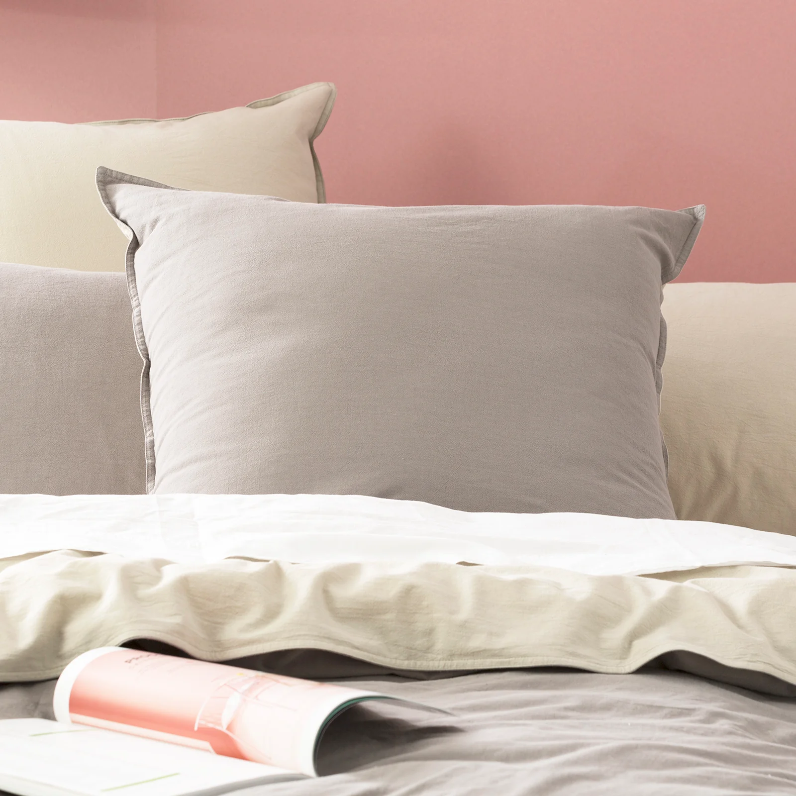 Essentials Quilt Cover Set - Image 9