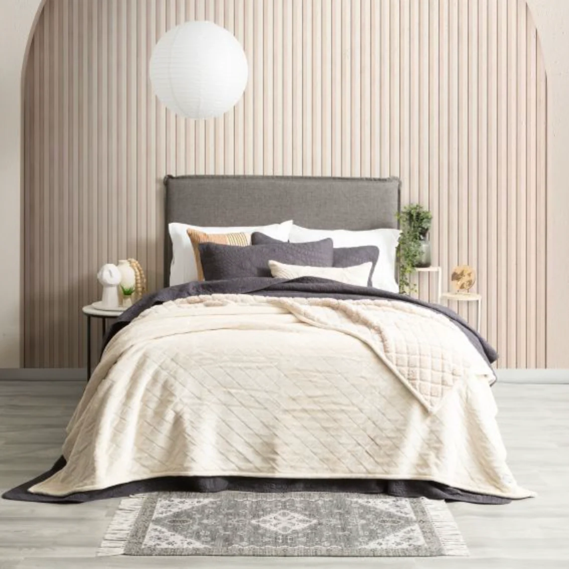 Heston Ultra Soft Velvet Sherpa Blanket - Image 2