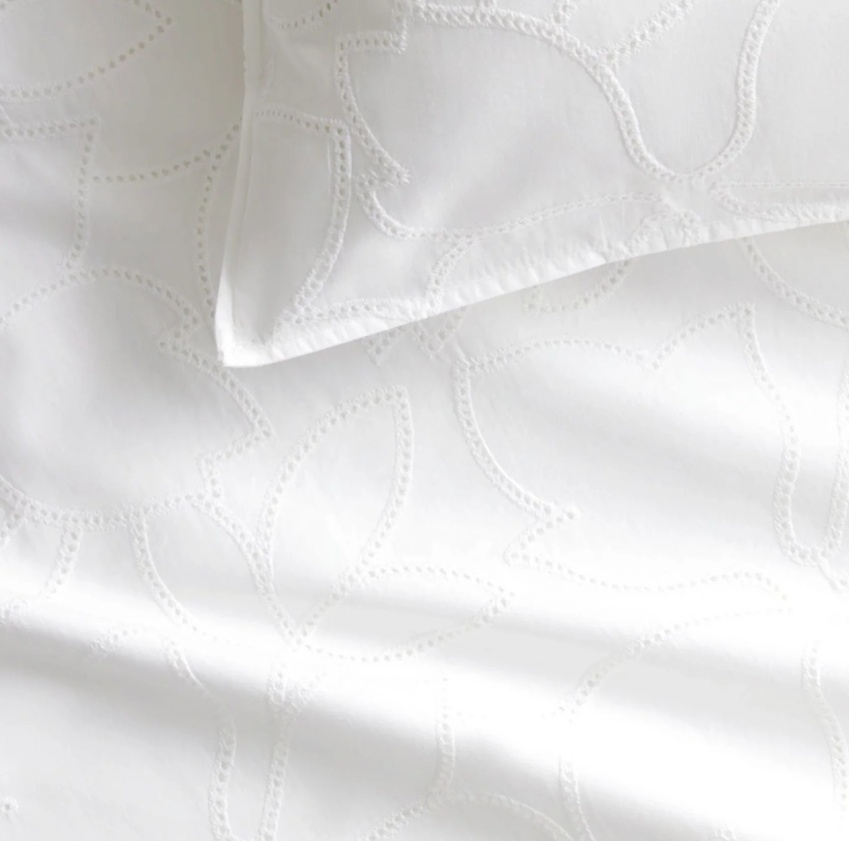 Jaymes Quilt Cover - Image 2