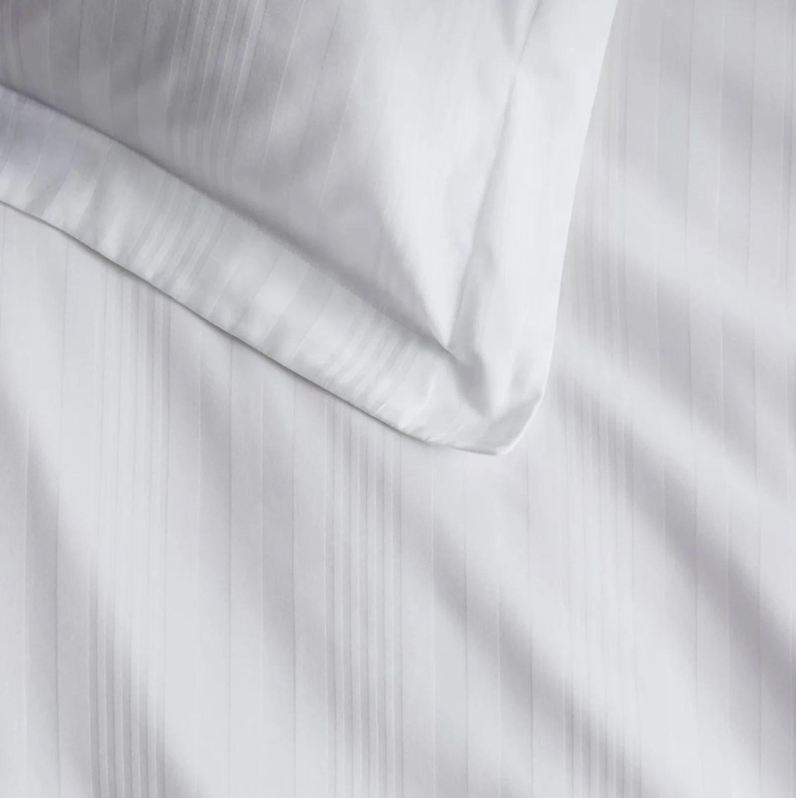 Newmark Tailored Quilt Cover Set - Image 7