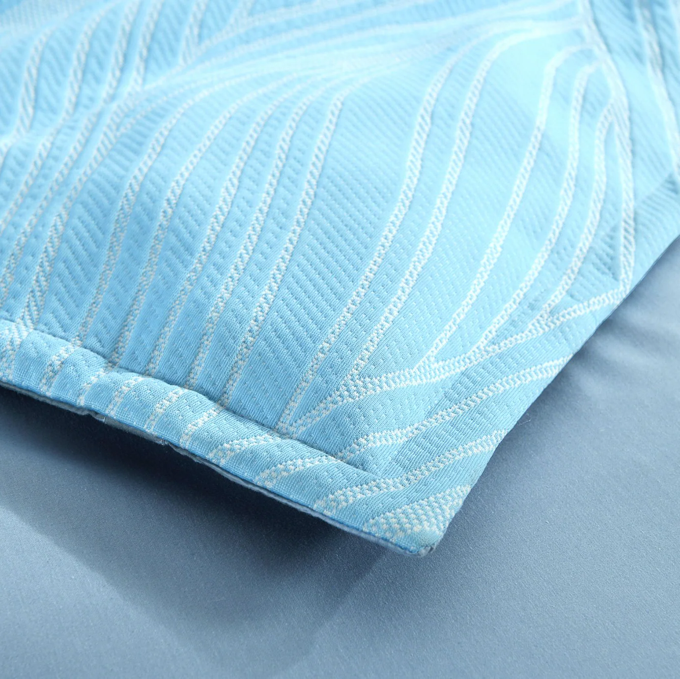 Oscillate Quilt Cover Set - Image 4