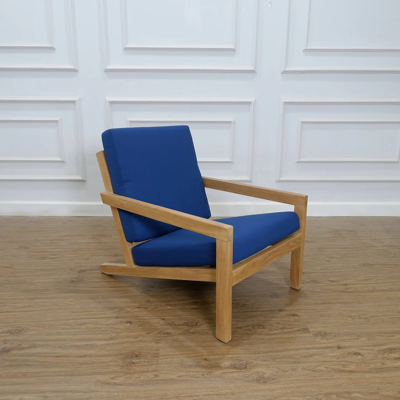 Outdoor Lounge Chair - Image 2