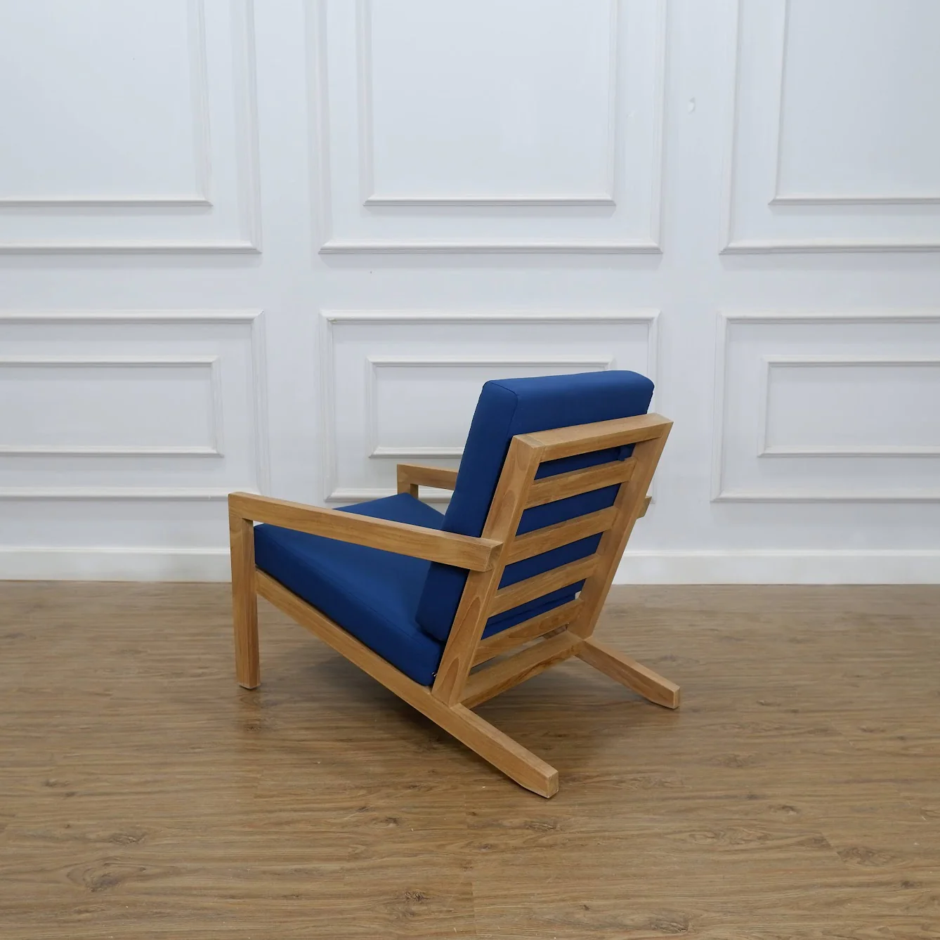 Outdoor Lounge Chair - Image 4