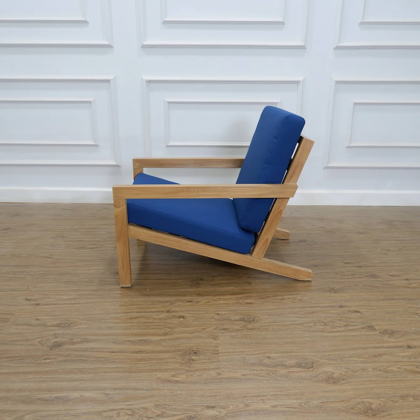 Outdoor Lounge Chair - Image 5