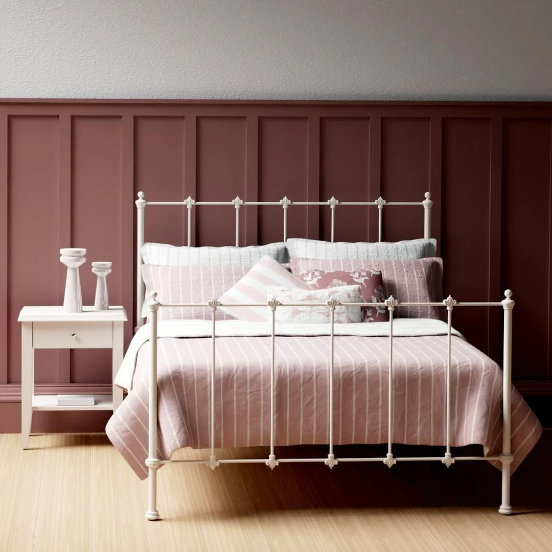 Perth Cast Iron Bed Frame - Image 2