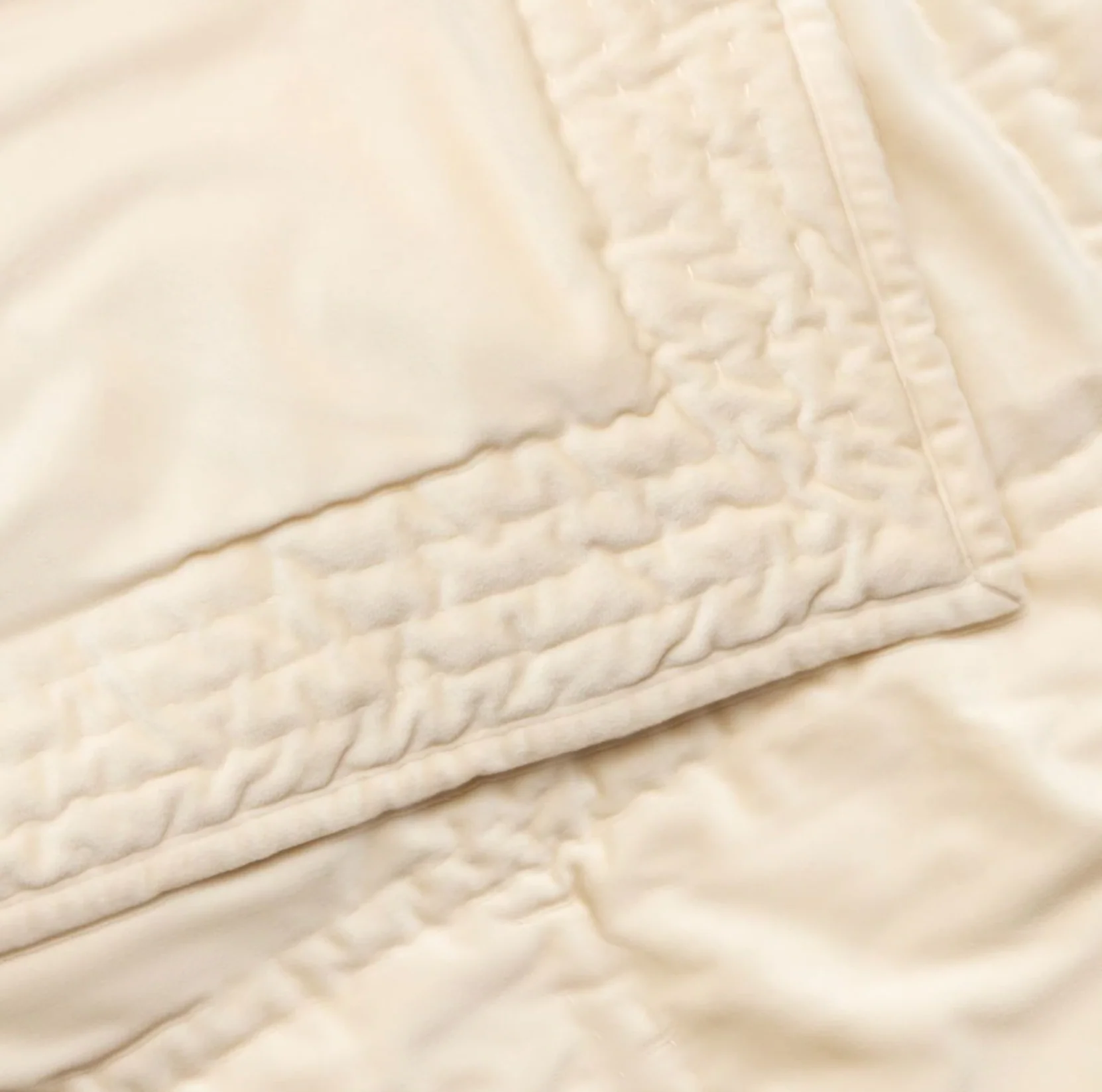 Remme Velvet Pillow Sham - Image 4