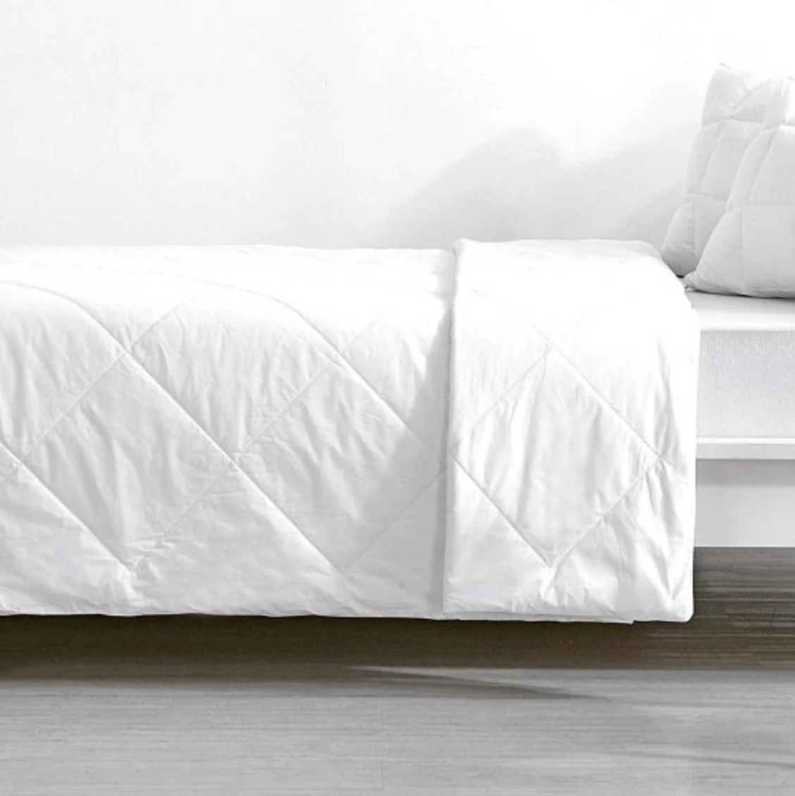 Renee Taylor Premium Light Weight All Cotton Quilt - Image 2