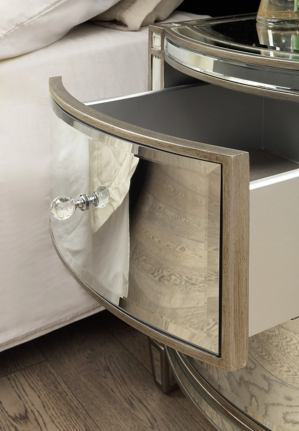 Rochelle Mirror Dressing Table - Image 3