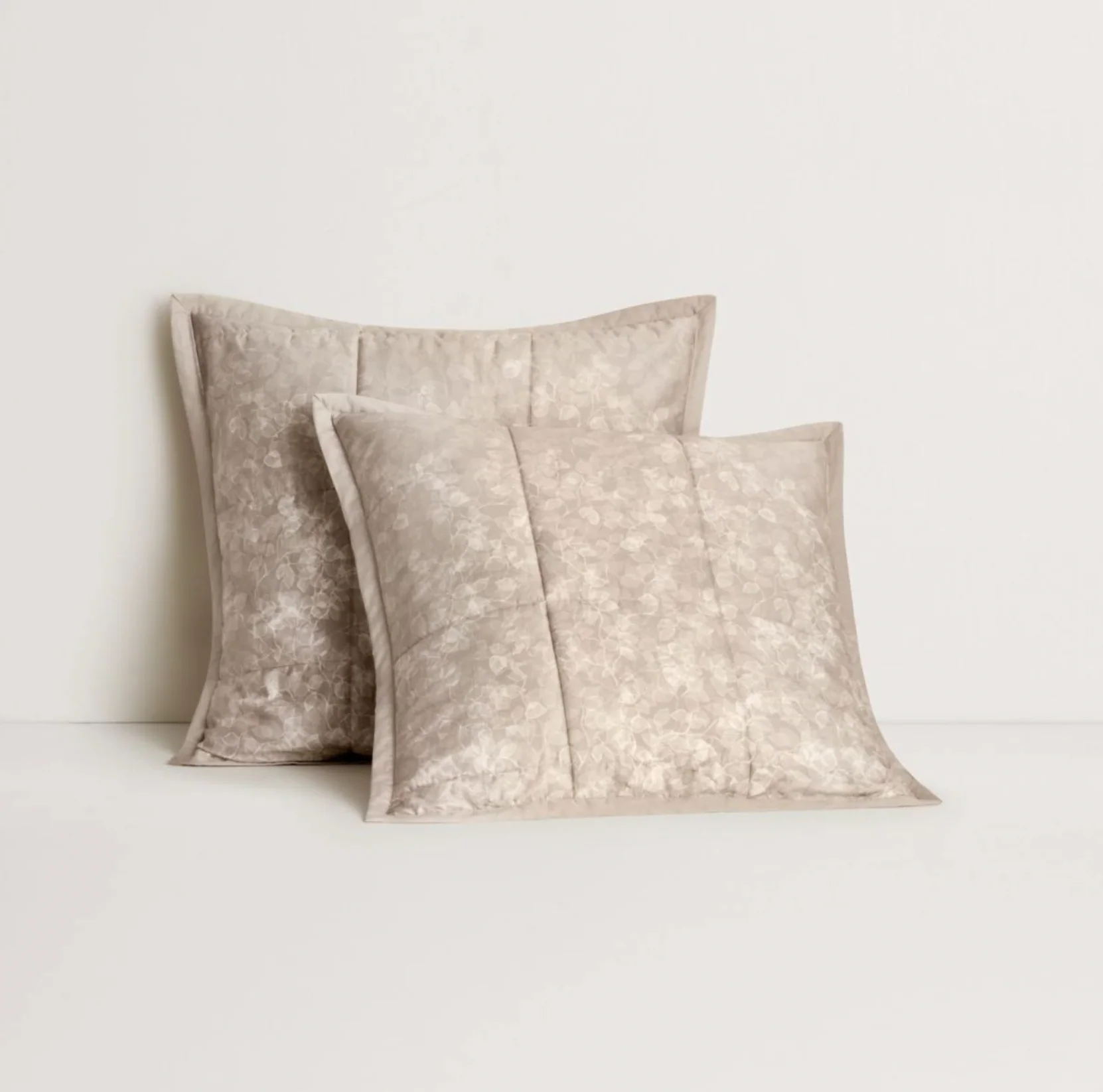 Saunders European Sham