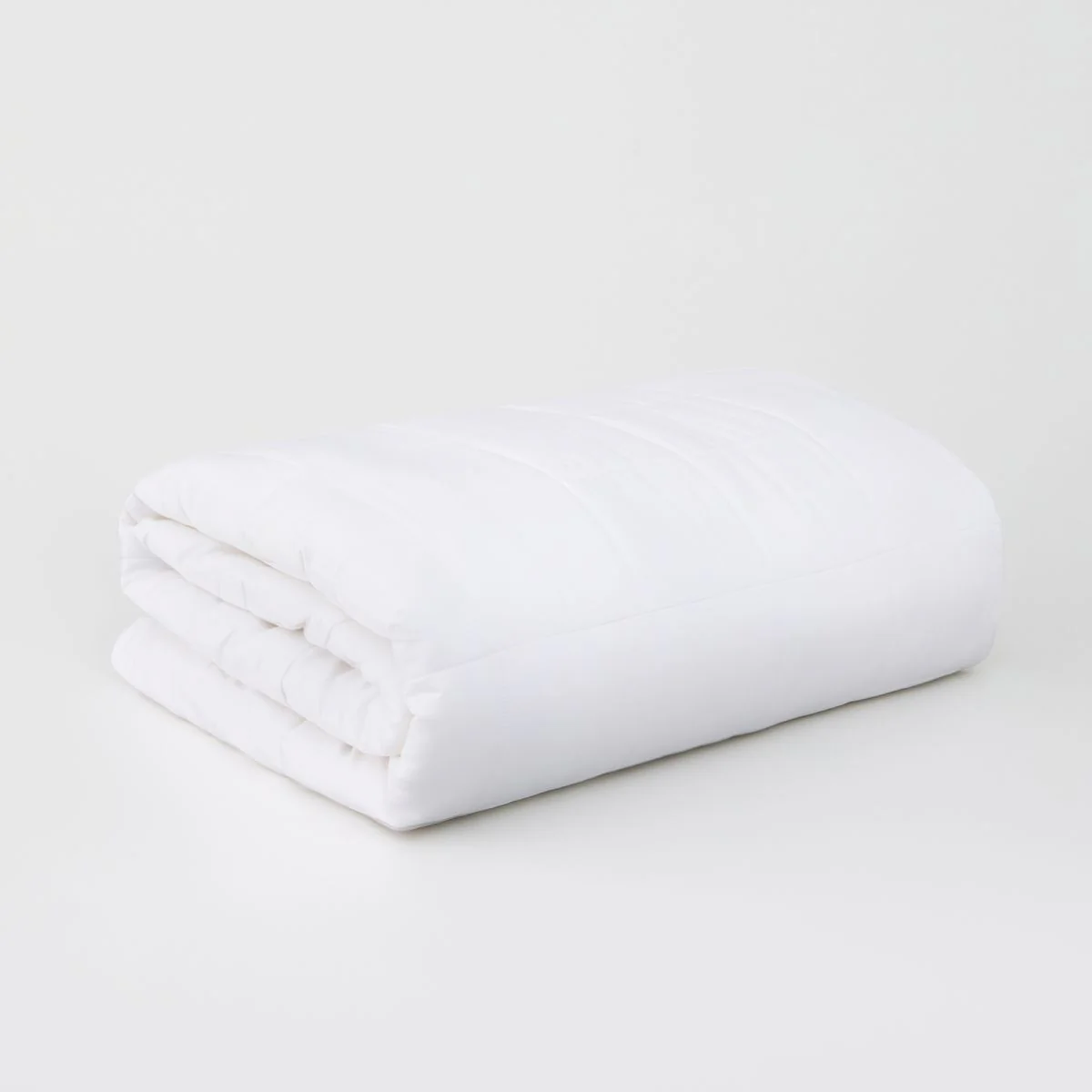 Pure Indulgence 85/15 Feather & Down Quilt - Image 3