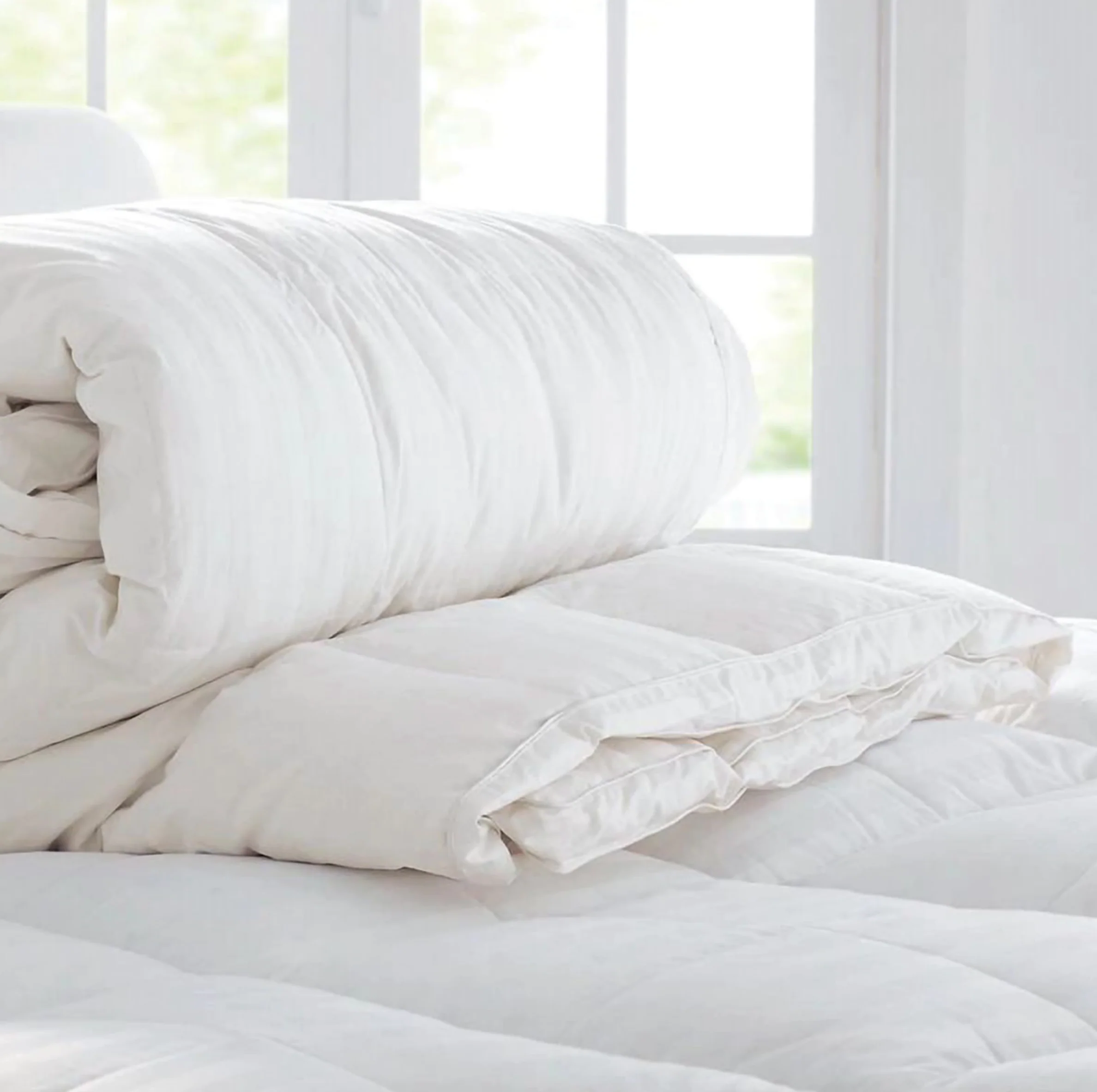 Ultimate Dream® Feather & Down Quilt - Image 3