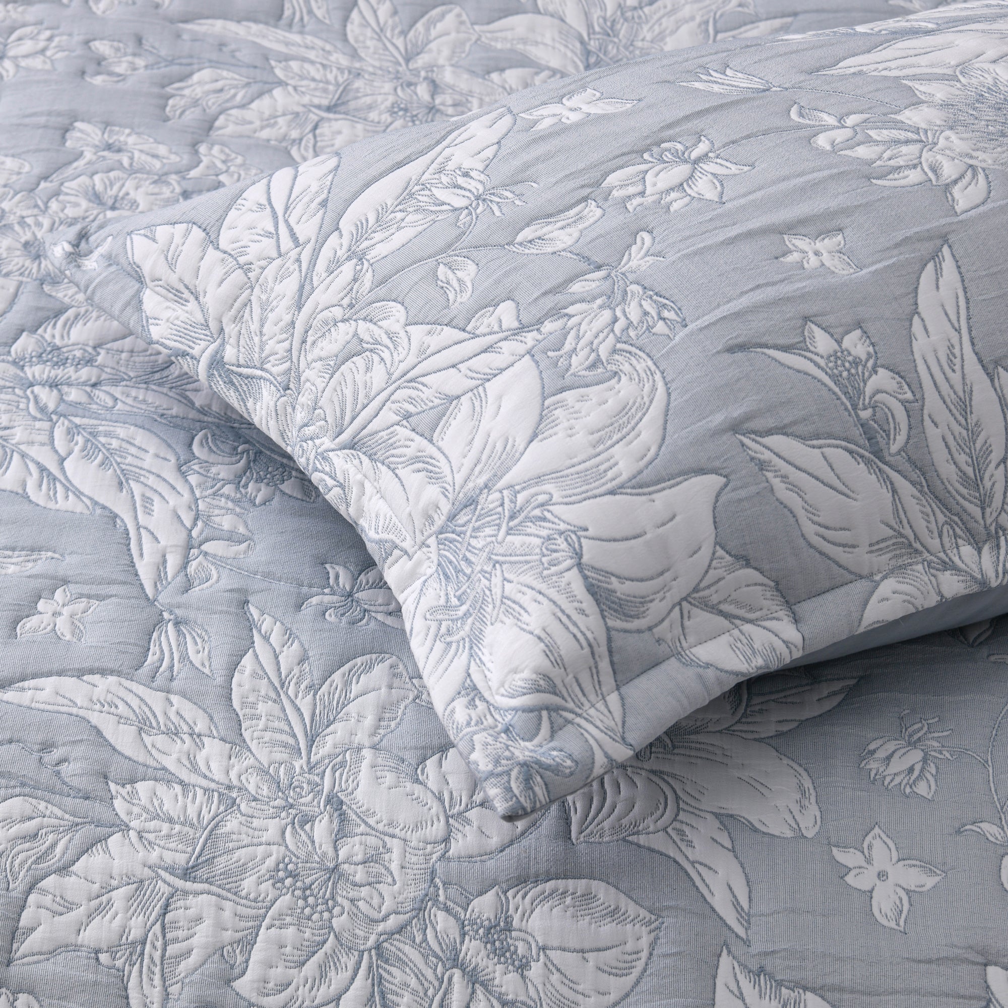 Whispering Lily Quilt Cover Set Powder Blue - Image 3