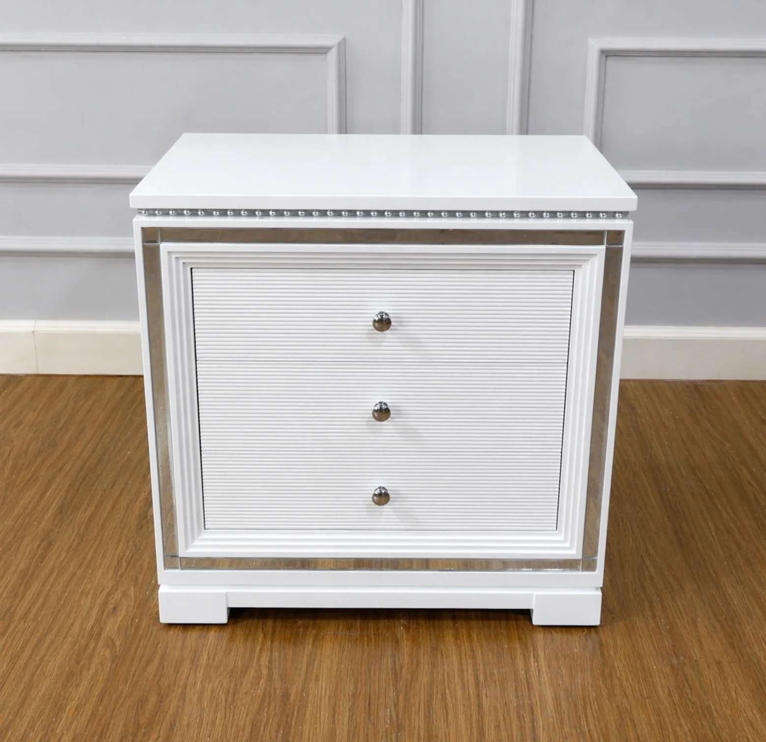 Winterthur Bedside Table - Image 5